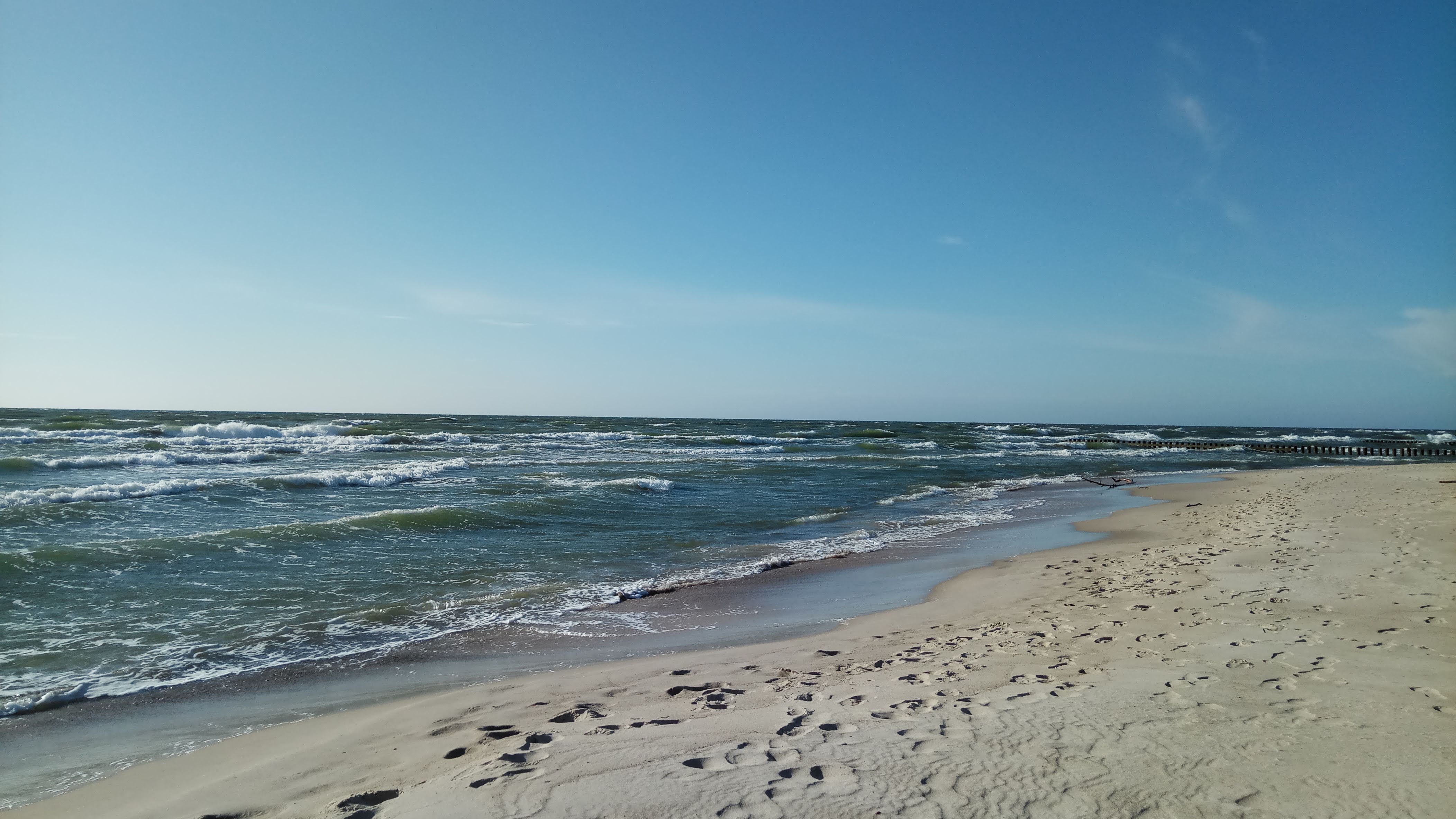 Plaża bałtycka w Rowach – 5 minut spacerem od domków Jurkowo
